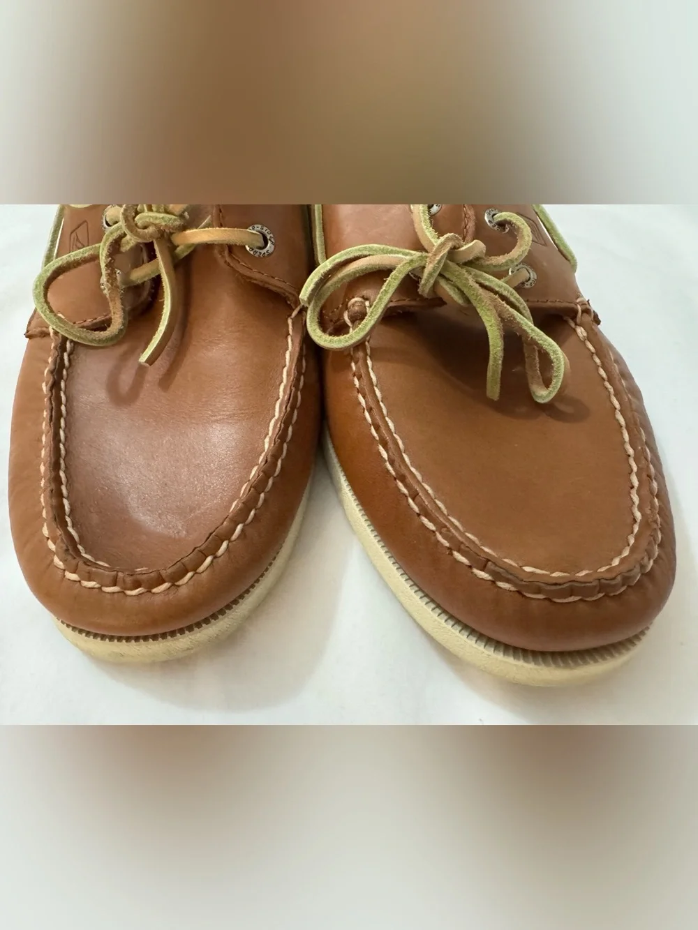 Sperry design accents fast